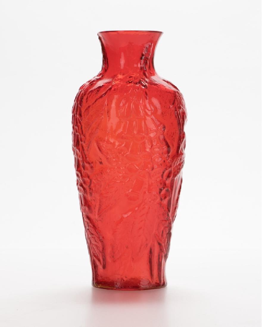 A Phoenix glass ruby red vase (1 of 1)