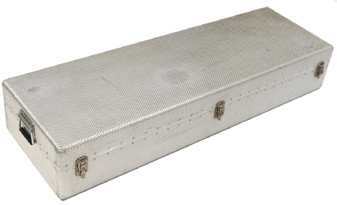 Extra large aluminum rifle/shotgun case