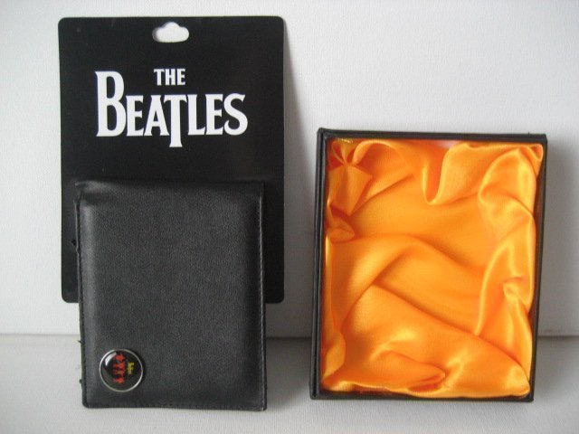 BEATLES WONDERFUL ORIGINAL LEATHER WALLET WITH RED LOGO (1 of 1)