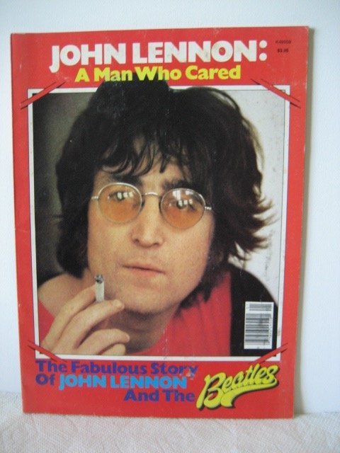 BEATLES JOHN LENNON THE MAN WHO CARED MAG 1980 RARE: BEATLES JOHN LENNON THE MAN WHO CARED MAG 1980 RARE. STUNNING AND PERFECT SHAPE ORIGINAL 1980 THE FABULOS STORY OF JOHN LENNON AND THE BEATLES 1980 MCDONALD PHOEBUS LTD . COOL IN ANY BEATLES COLLECTIO