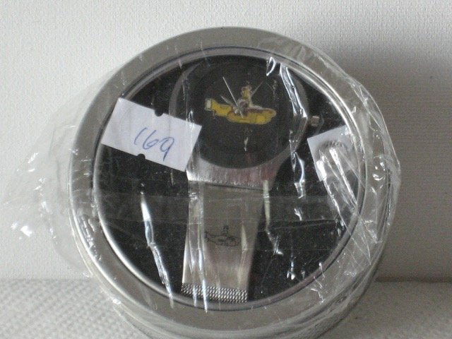 Beatles Rare New Yellow Submarine Quartz unisex OXN (1 of 1)