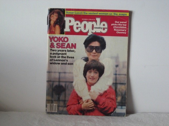 BEATLES RARE ISSUE OF YOKO AND SEAN POEPLE MAG DEC 1982 (1 of 3)