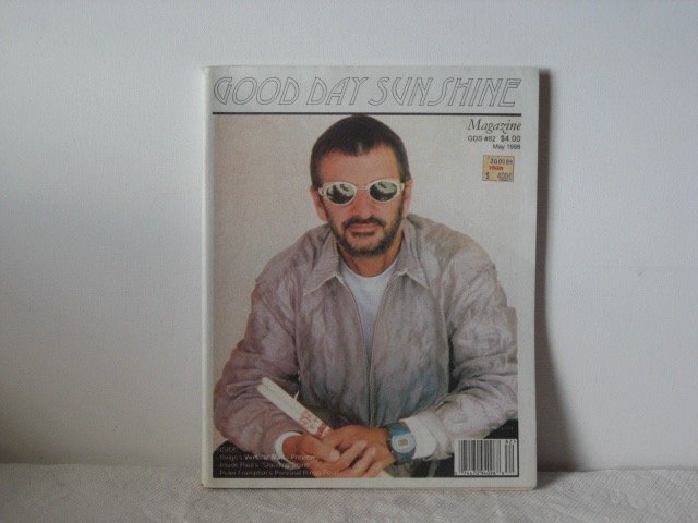 BEATLES RARE MAG GOOD DAY SUNSHINE - RINGO VERTICA! MAN (1 of 3)