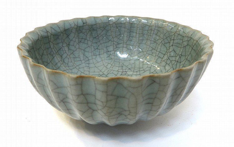 Rare Guan Yao Song/Ming Dynasty Crackle Glaze Bowl (1 of 5)
