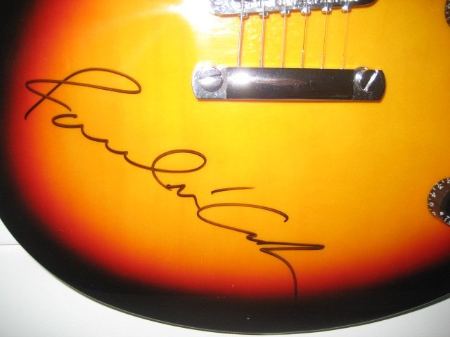 Paul McCartney California guitar Sun Burst signed: Rare and find California Sun Burst Guitar signed in crispt and bold black pen often used by Sir Paul McCartney with COA .The guitar worn on bad scratch but easy to fix .Come with 1993 Paul McCartney p