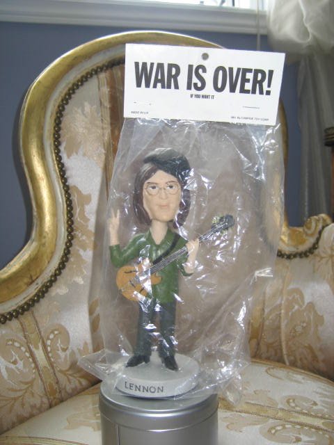 John Lennon rare Bubblehead 1970 orignal Bag! UK: Very nice and original John Lennon Bubblehead figurine in is original plastic bag" War Is Over" if you want it. Must in every Beatles Collection . From United Kingdom .
