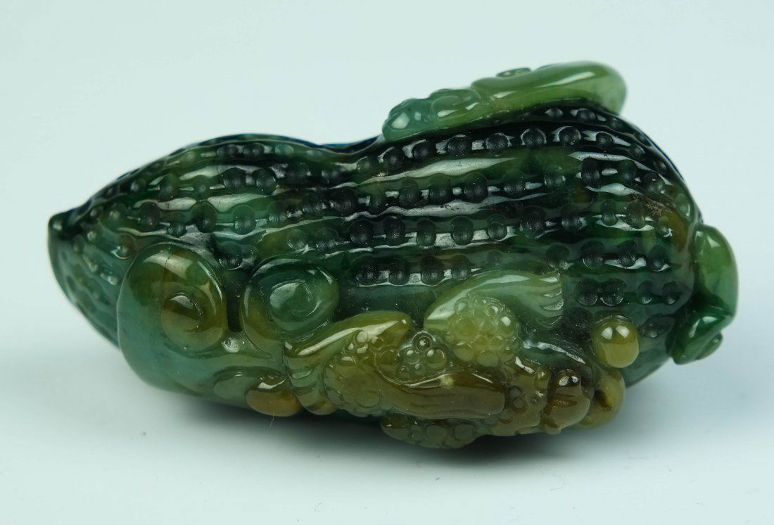 Jadeite peanut pendant (1 of 3)
