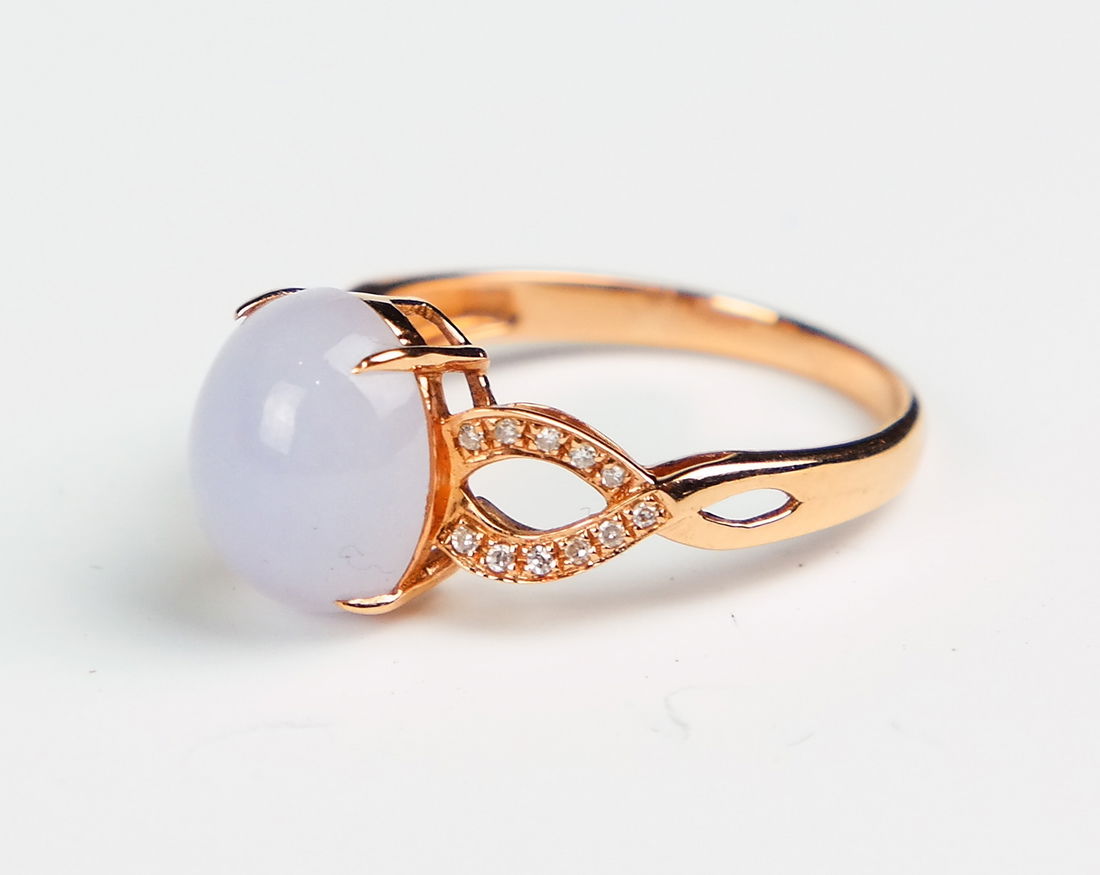a white jade 18k ring (1 of 2)