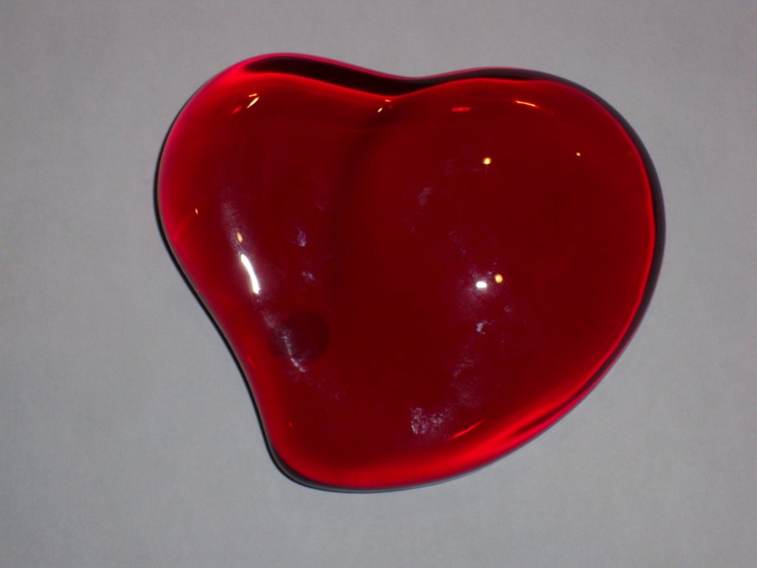 TIFFANY SIGNED Art Glass RED HEART Paperweight