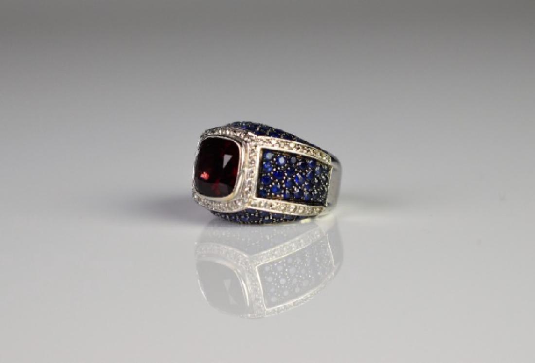 GOLD & GEMSTONE RING (1 of 2)