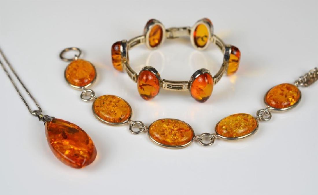 SILVER & AMBER NECKLACE T/W 2 BRACELETS (1 of 2)