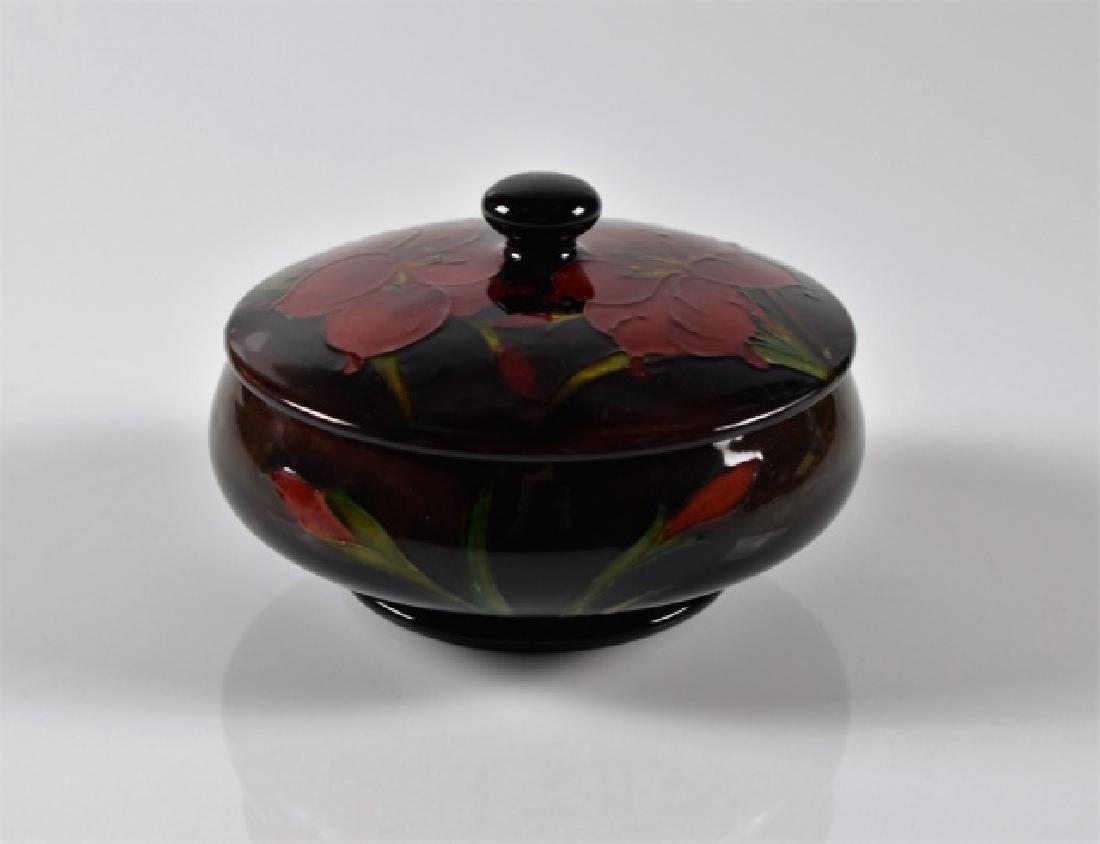 MOORCROFT POTTERY AFRICAN LILY FLAMBE COVERED DISH (1 of 4)