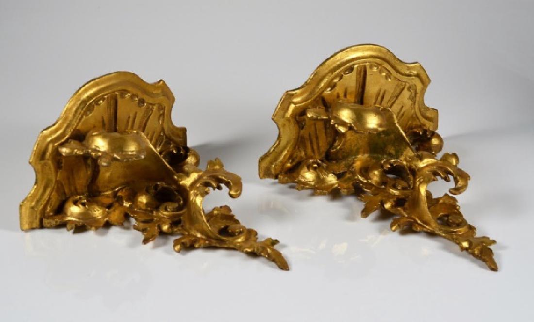 PAIR OF ITALIAN CARVED GILTWOOD WALL BRACKETS (1 of 2)