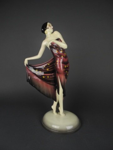 Spanish Shawl Dancer, Goldscheider, Wein: Josef Lorenzl (1892-1950), circa 1938. H: 16 1/6 in.