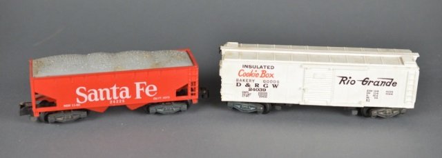 Rio Grande 24039 Cookie Box t/w Santa Fe Hopper: Rio Grande 24039 Cookie Box t/w Santa Fe Hopper American Flyer Rio Grande 24039 Cookie Box Car and American Flyer Santa Fe 24225 hopper