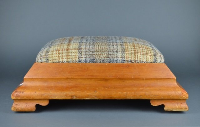 19th C. pine footstool on bracket feet: 19th C. pine footstool on bracket feet