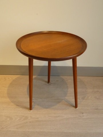 MID C. MODERN SELIG TEAK LAMP TABLE: - Tripod base with metal label to bottom. 18 1/2" x 17" diameter.
