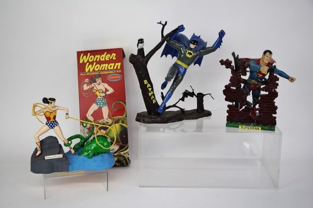 THREE AURORA VINTAGE SUPER HERO MODELS: Lot includes Wonder Woman, Superman and Batman. Assembled and condition noted.