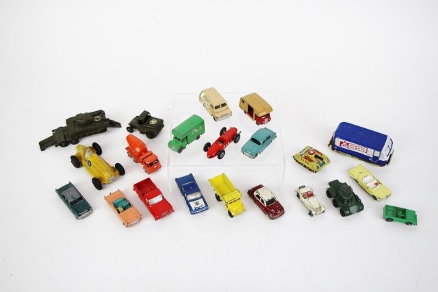SELLECTION OF LESNEY & OTHER VINTAGE TOYS: SELLECTION OF LESNEY & OTHER VINTAGE TOYS