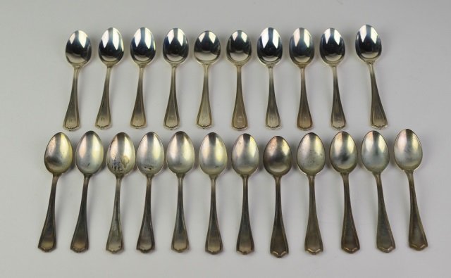 BIRKS GEORGIAN PATTERN SILVER FLATWARE (1 of 3)