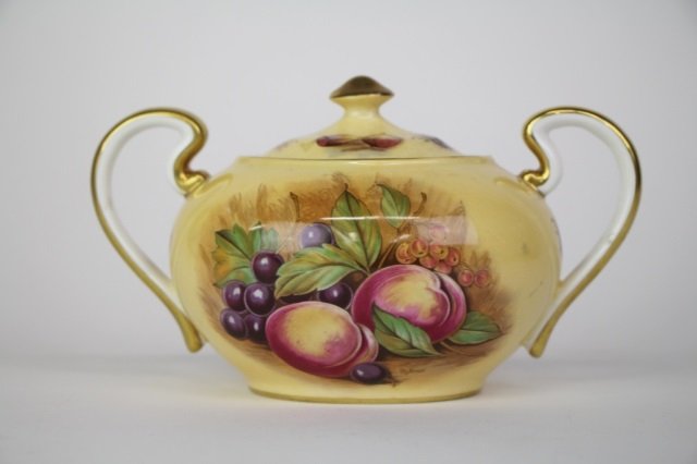 AYNSLEY FRUIT DECORATED COVERED SUGAR BOWL (1 of 3)