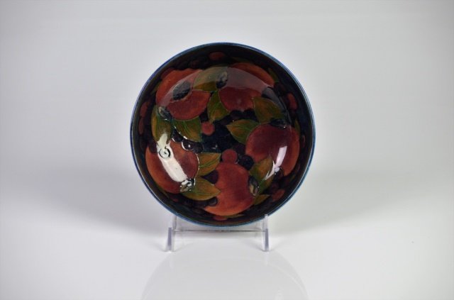 MOORCROFT POTTERY POMEGRANATE PATTERN BOWL (1 of 2)