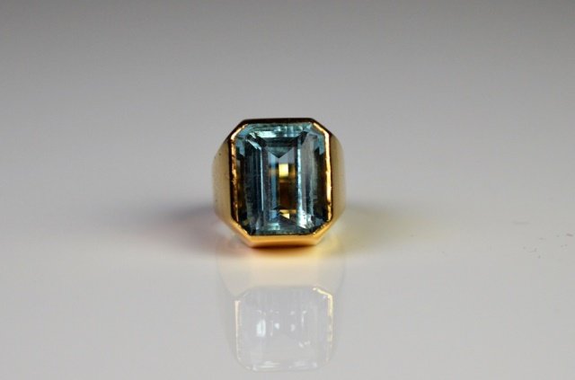 VINTAGE GOLD & AQUAMARINE RING (1 of 3)