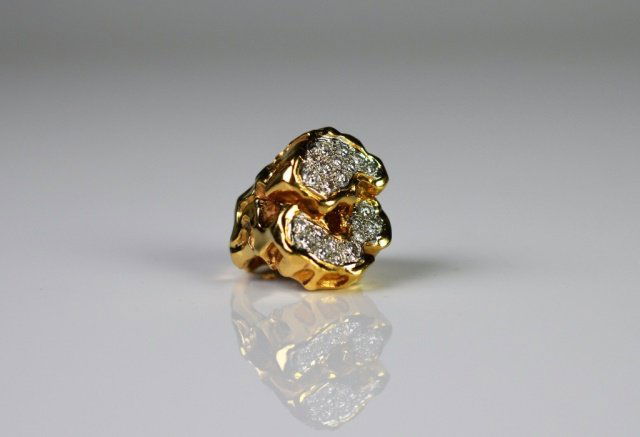 VINTAGE GOLD & DIAMOND COCKTAIL RING (1 of 2)