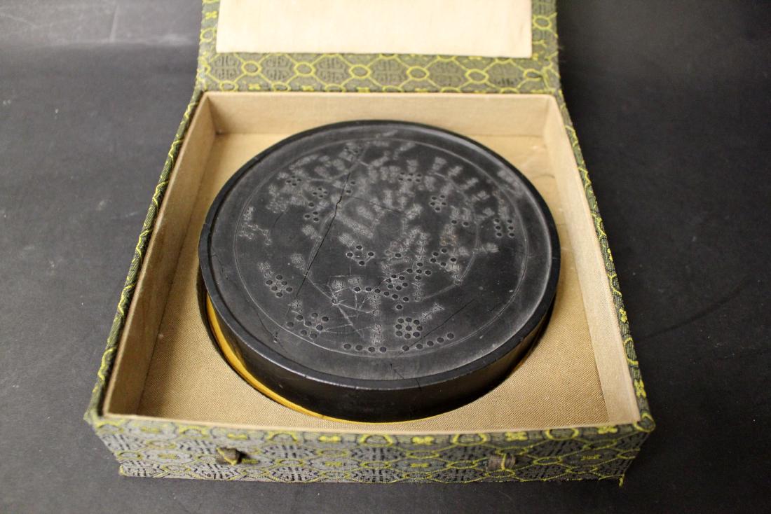 A ROUND INK CAKE (1 of 5)