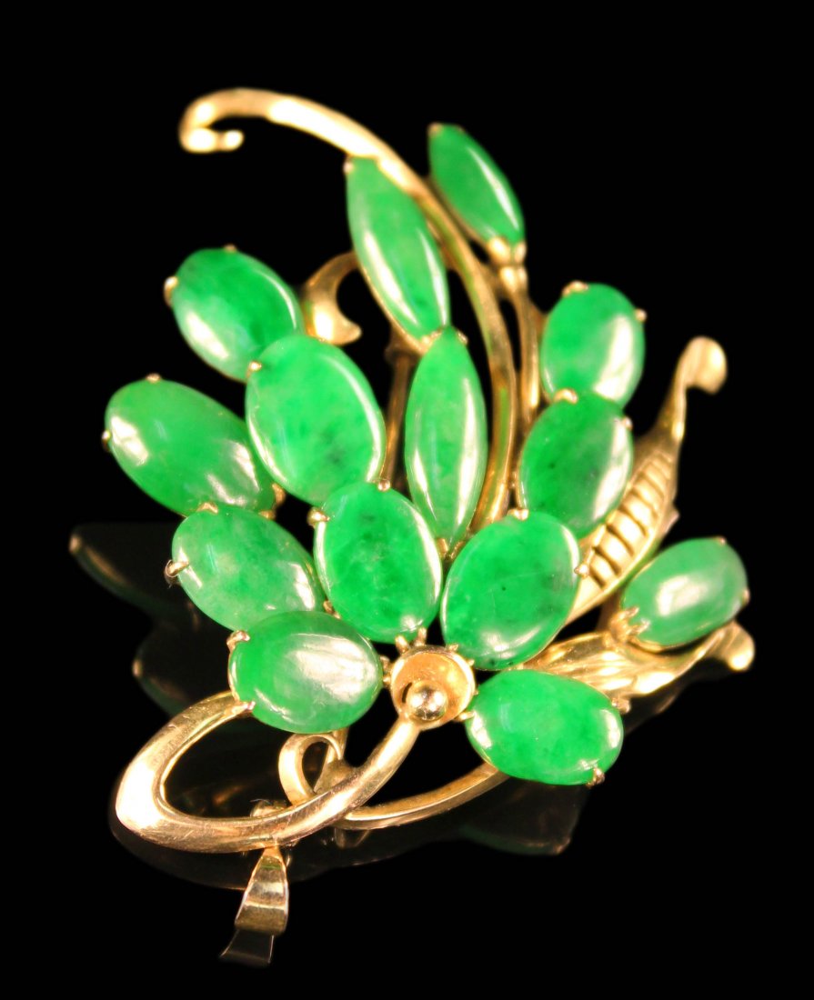 NATURAL TRANSLUCENT CHINESE JADEITE BROOCH: Natural Chinese Jadeite Grapes Broo	