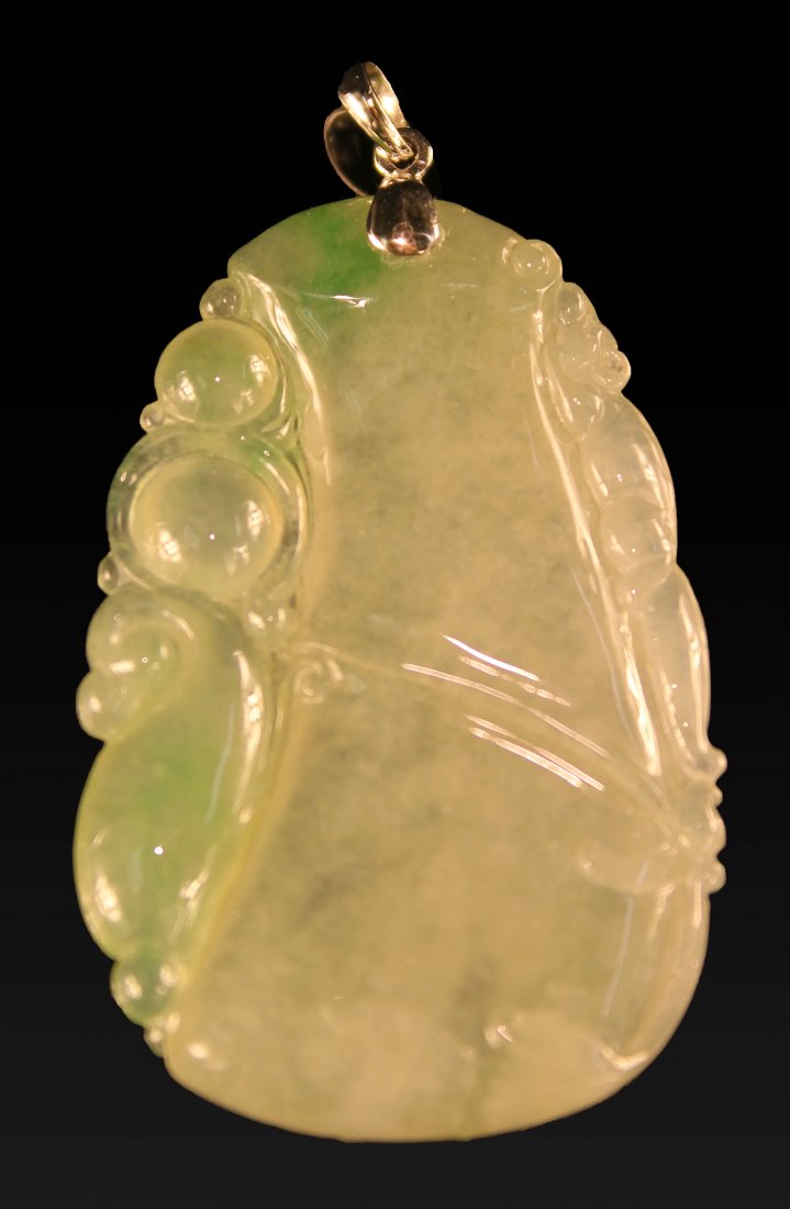 NATRUAL TRANSLUCENT CHINESE BANBOO WITH RUYI PENDAN: Guarantee Grade A jadeite or refund&#