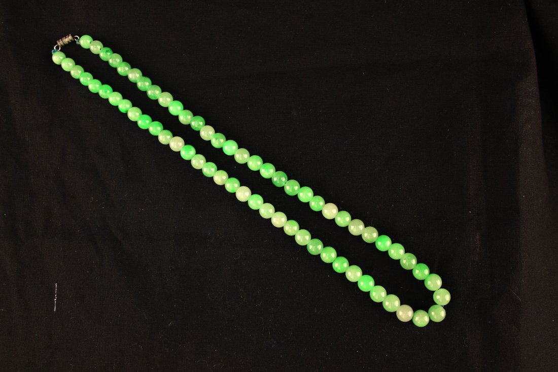 NATURAL CHINESE TRANSLUCENT JADEITE BEADS NECKLANCE: Guarantee Grade A jadeite or refund&#