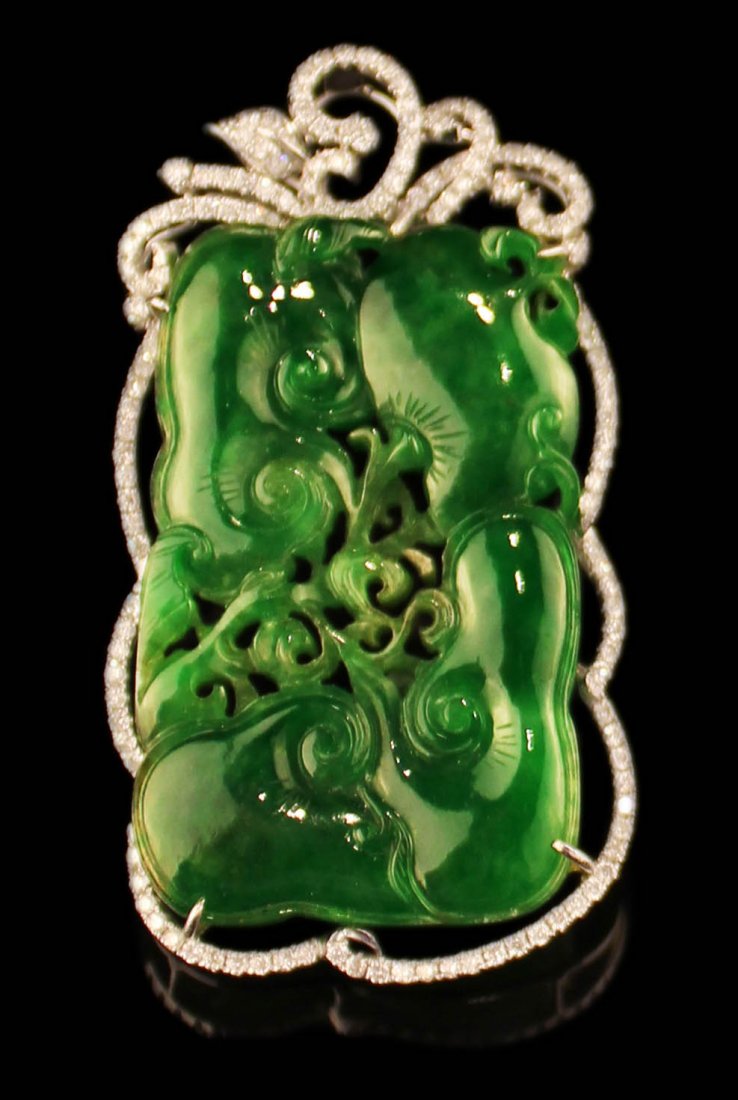 NATURAL JADEITE CHINESE RUYI CARVED PENDANT: Natural Jadeite Chinese Ruyi Carved