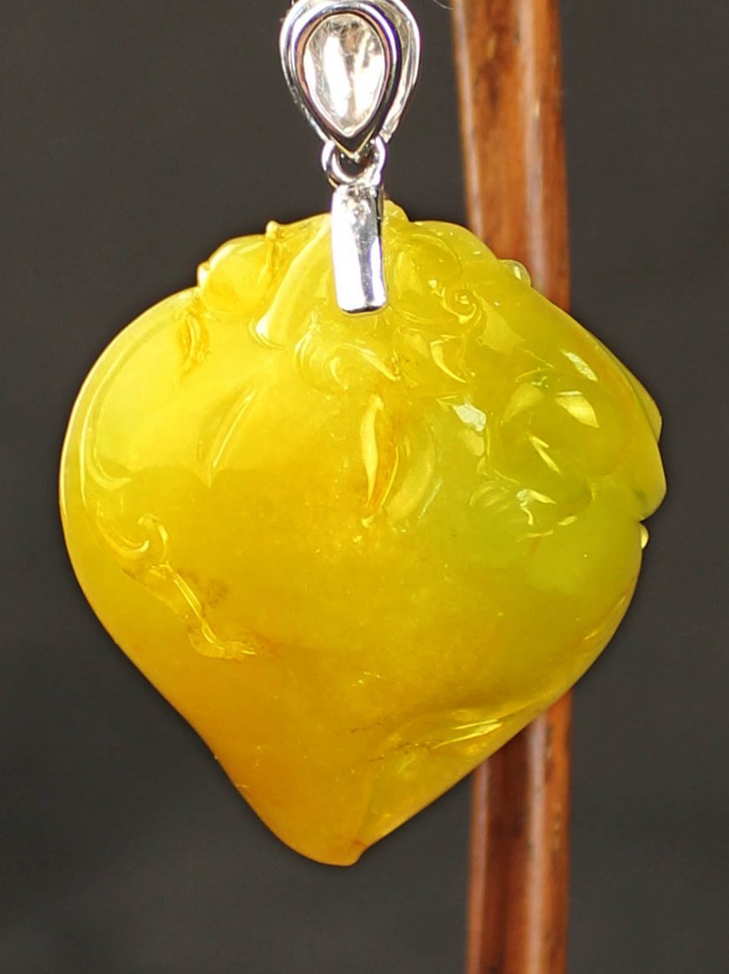 NATURAL CHINESE YELLOW JADEITE PEACH PENDANT: Guarantee Grade A jadeite or refund&#