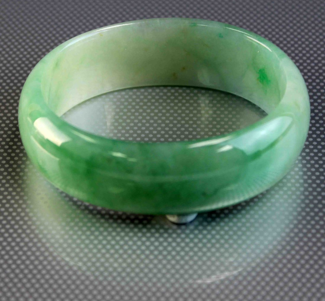 CHINESE JADEITE BANGLE: "Chinese Jadeite Bangle, Guarantee G