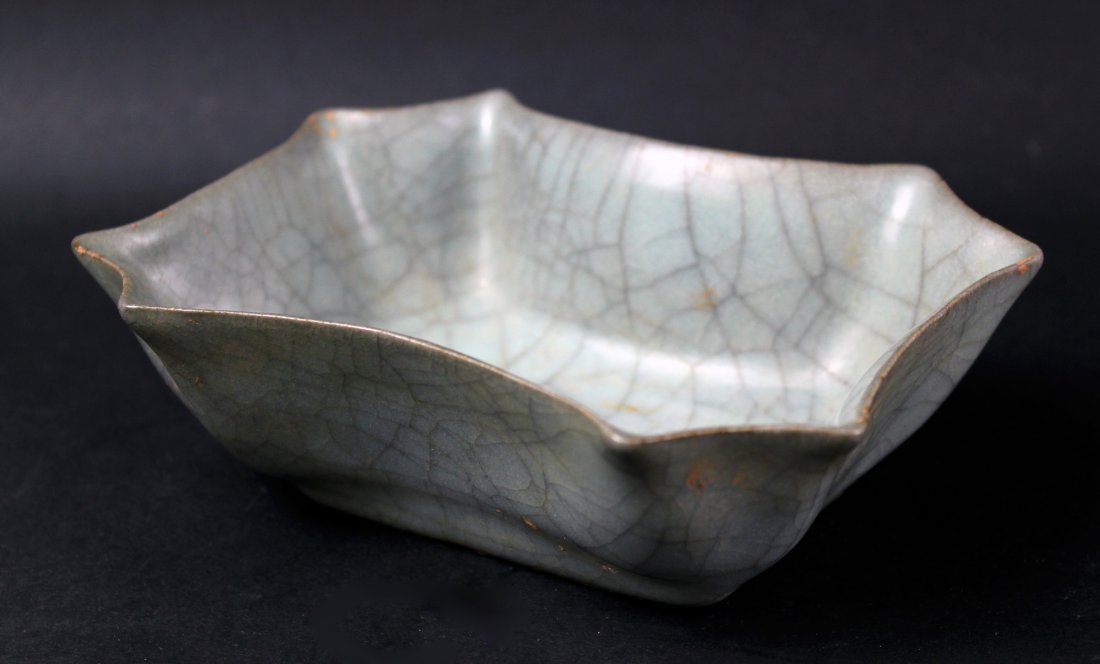 A CHINESE GEYAO PORCELAIN BRUSH WASHER: 2413 A CHINESE GEYAO PORCELAIN BRUSH WASHER 哥窯筆洗一個 13.5 X 10.5 X 5 cm (5 1/4 X 4 1/8 X 2 in) Estimate: $400 - $600