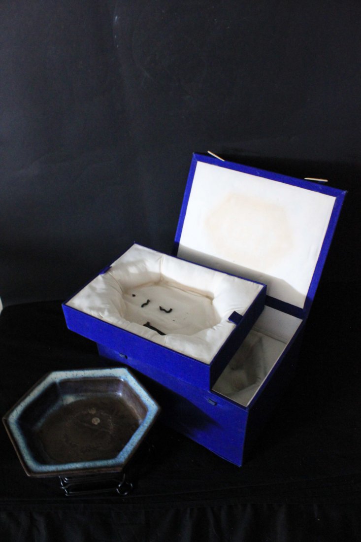 CHINESE PORCELAIN WATER POT (1 of 9)