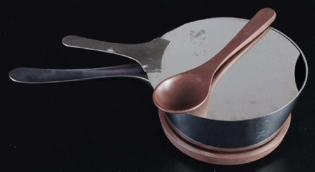 Alessi Patrick Jouin Pasta Pot Set: Alessi pasta cooking pot with lid designed by Patrick Jouin for French-born Monegasque chef Alain Ducasse, includes melamine trivet and spoon. All marked Alessi. Pot measures approximately 4" high, an