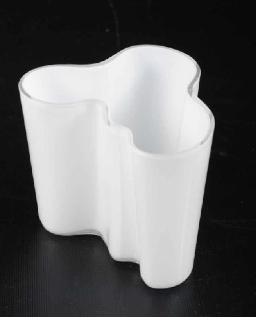 Alvar Aalto Waveform Small Glass Vase (1 of 6)