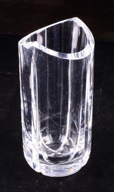 Kosta Boda Glass Vase by Goran Warff: Kosta Boda glass vase by Goran Warff. Mark to bottom "Kosta 48006 Warff". Measures approximately 9-1/4" high.All sales are subject to Bremo Auctions Terms & Conditions. Please review before bidding.