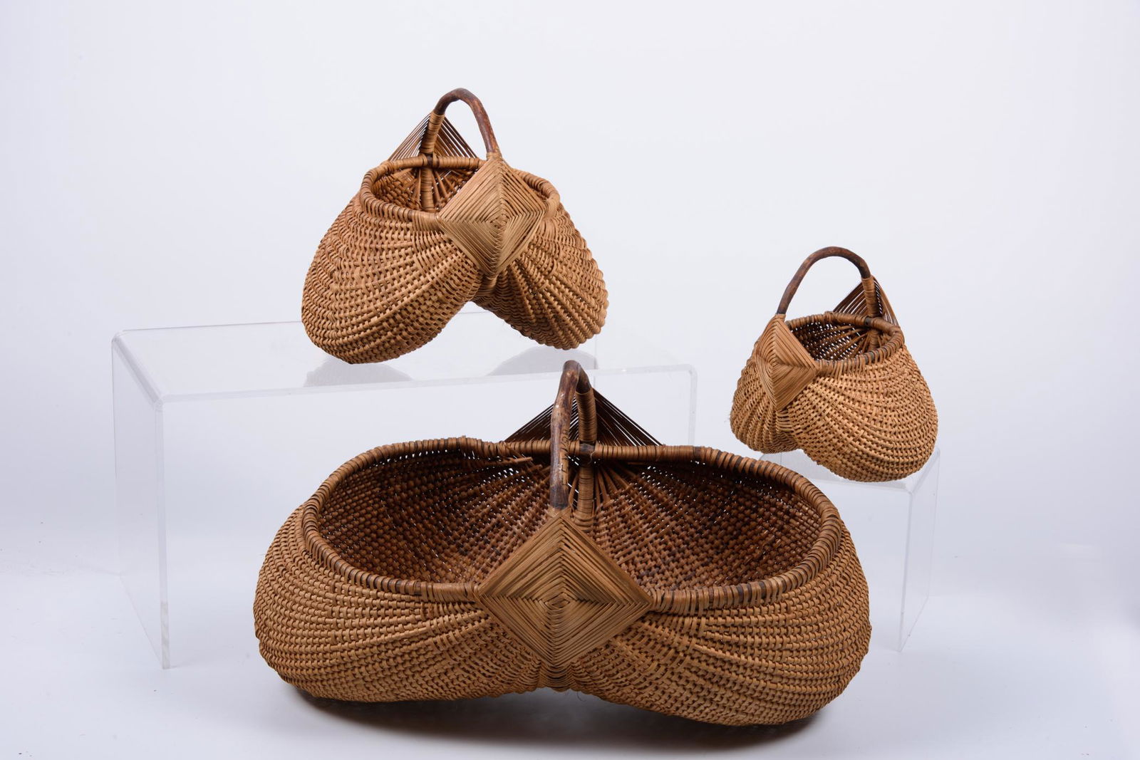 F.S.W. Hand Crafted Basket Group 3 Pieces (1 of 9)