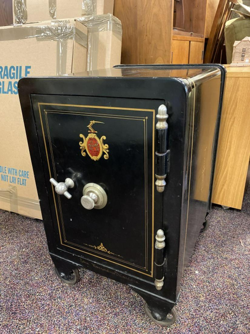The Meilink Co Steel Safe (1 of 7)