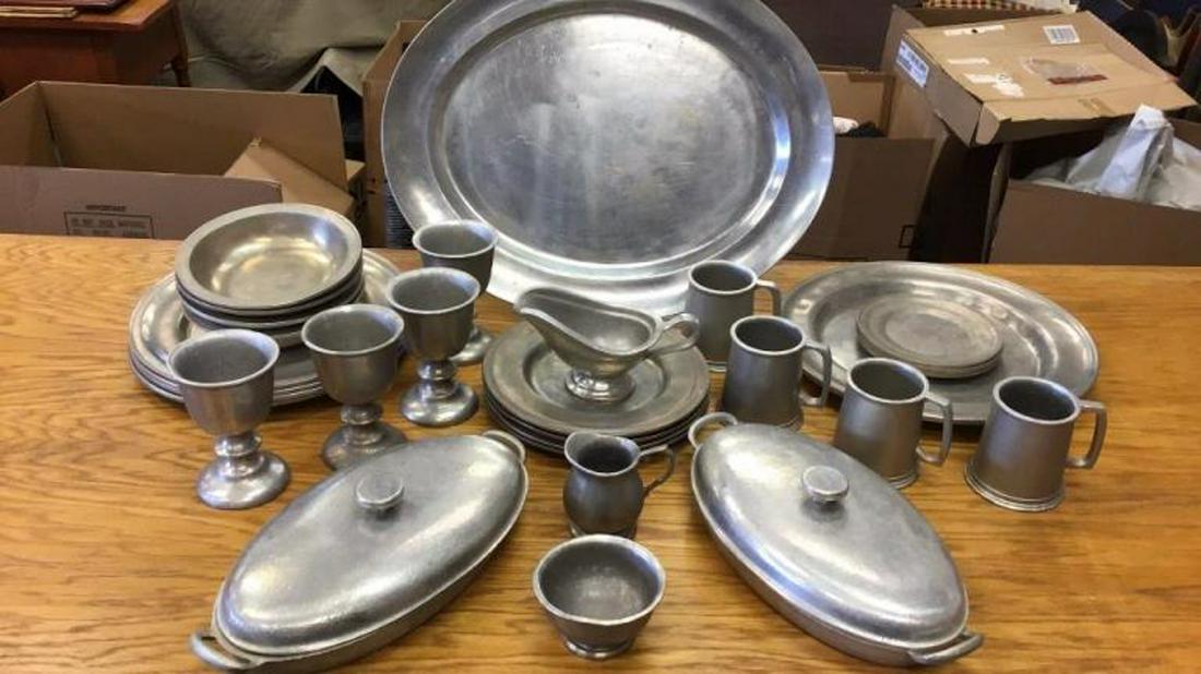 Pewter Tableware (1 of 1)