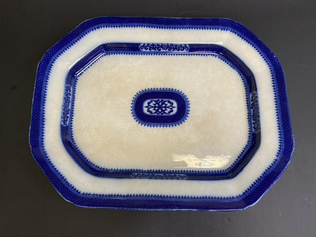 English  Flow Blue Platter (1 of 3)
