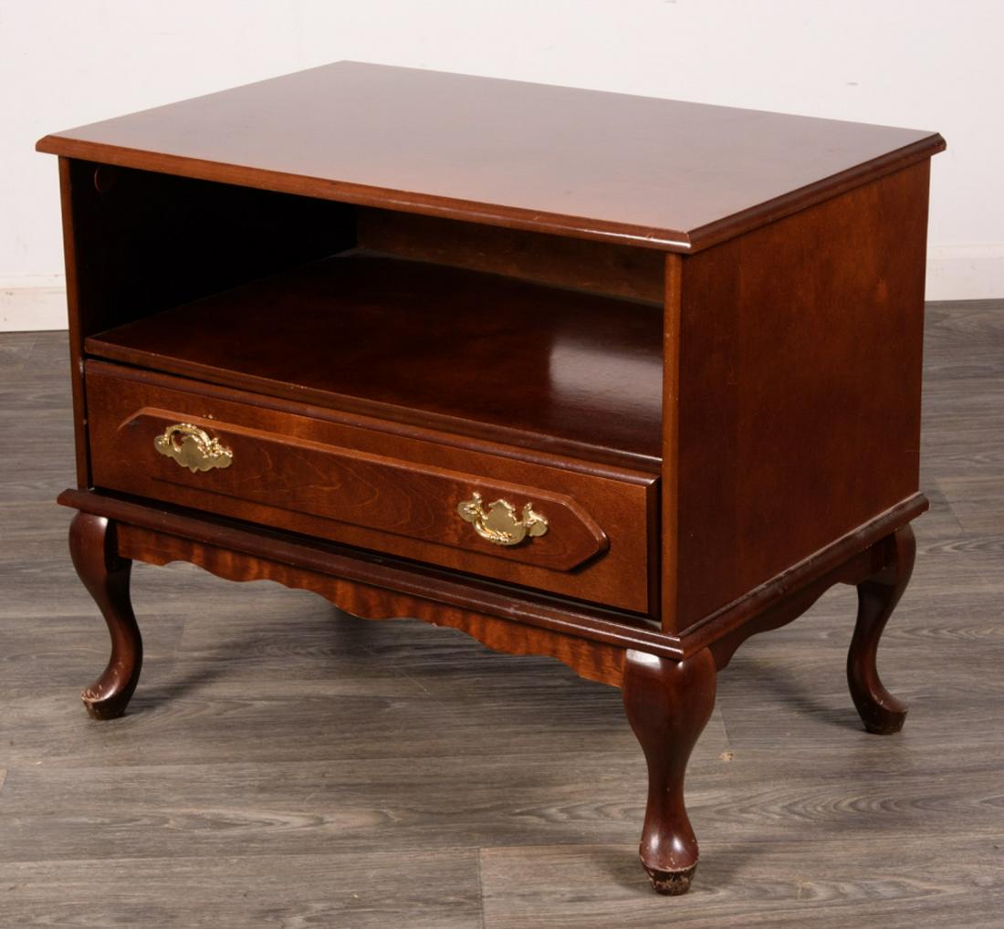 Mahogany TV Stand (1 of 5)