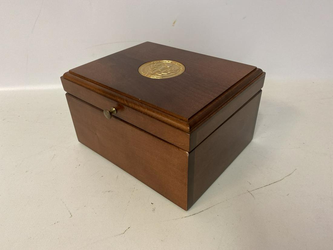 Premier Advisors Program Box (1 of 8)