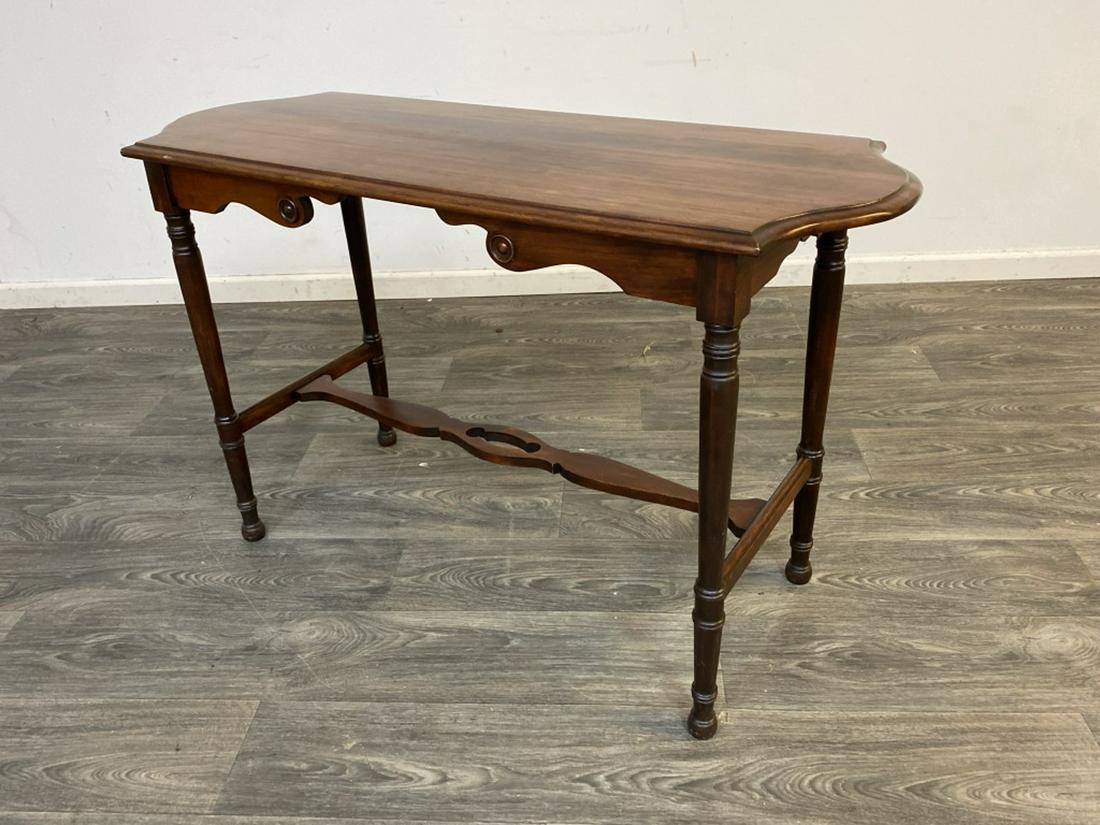 Knoxville Table & Chair Co. Console Table Aug 25, 2020 Bremo