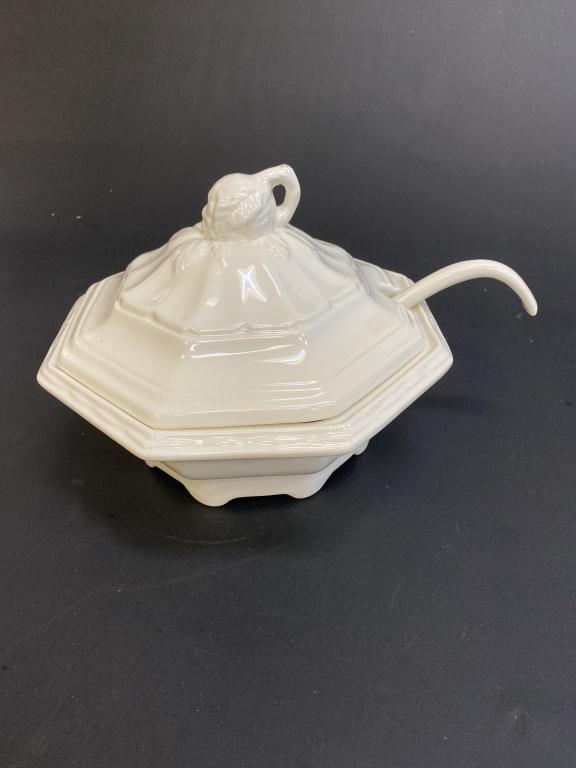 White Ceramic Tureen with Ladle (1 of 7)