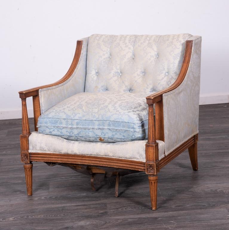 Henredon Lounge Chair: Henredon lounge chair.