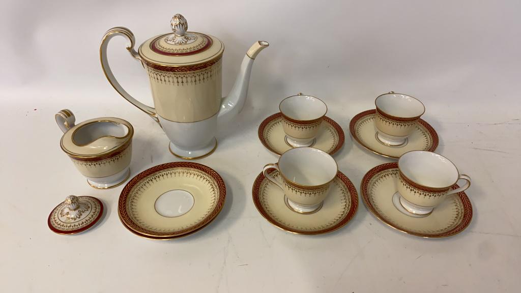 Partial Porcelain Noritake Tea Service: Porcelain group.